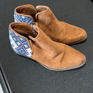 Cat & Jack Brown Faux Suede Bootie Boots Shoe Girls Size 1